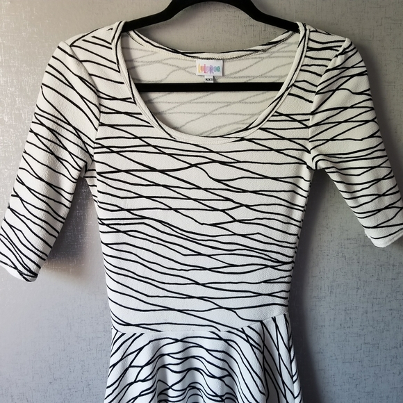 Lularoe Nicole Classy Printed Minimalist Dress XXS - Picture 2 of 11